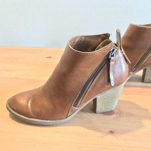 Dolce Vita Tan Faux Leather Women’s Booties, US Size 7.5